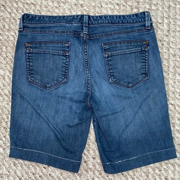 2 for $20 or 5 for $40
EDDIE BAUER SHORTS - SIZE 8 - Picture 3 of 5